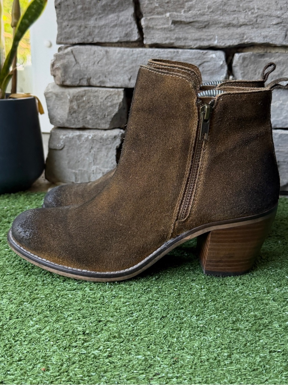 Diba True Java Time Distressed Brown Suede Leather Women’s Ankle Boots